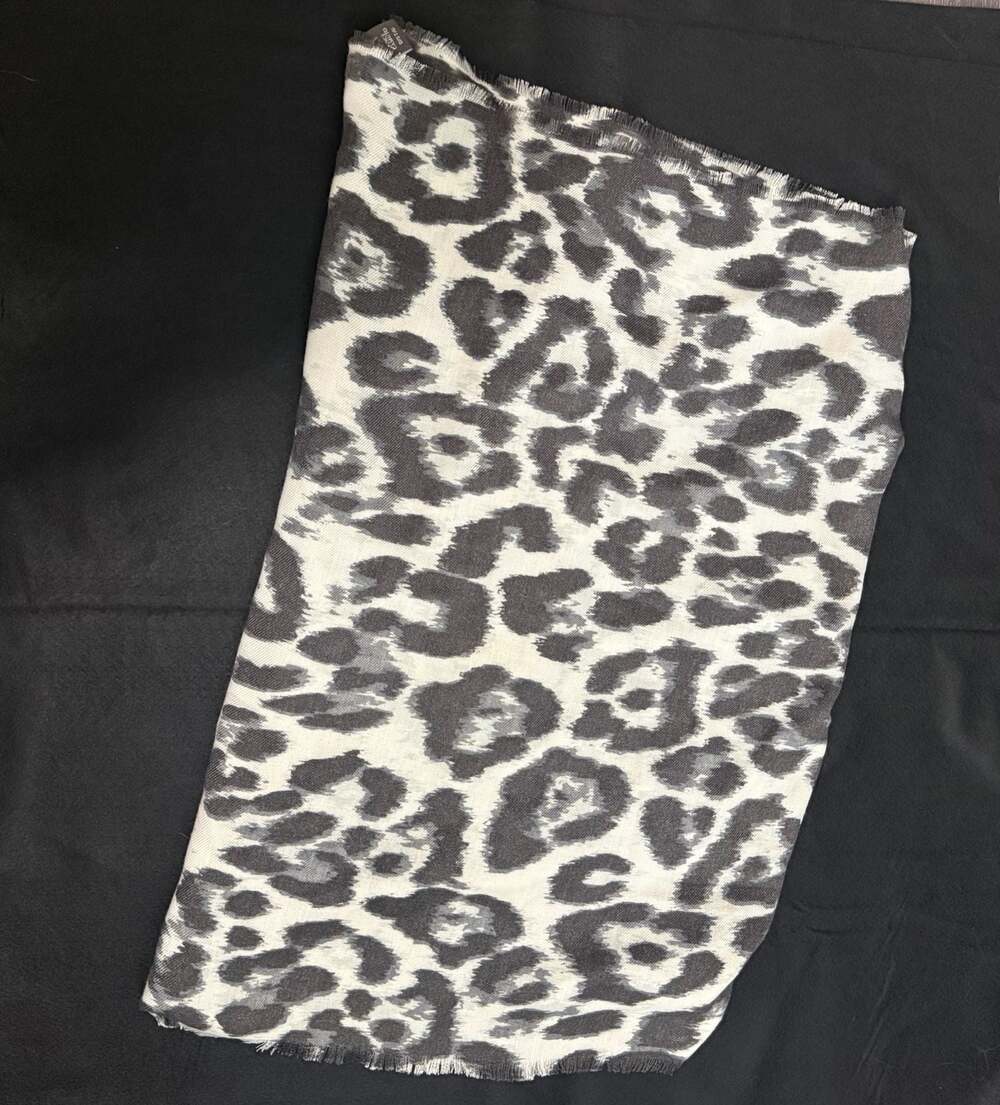 Vince Camuto Gray and White Leopard Print Scarf